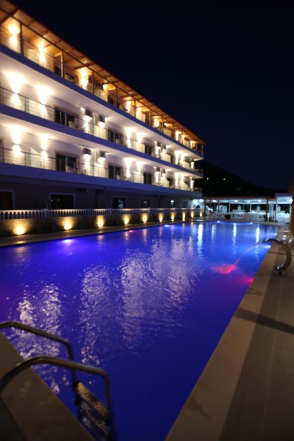 Hotel Riviera Borsh Extérieur photo