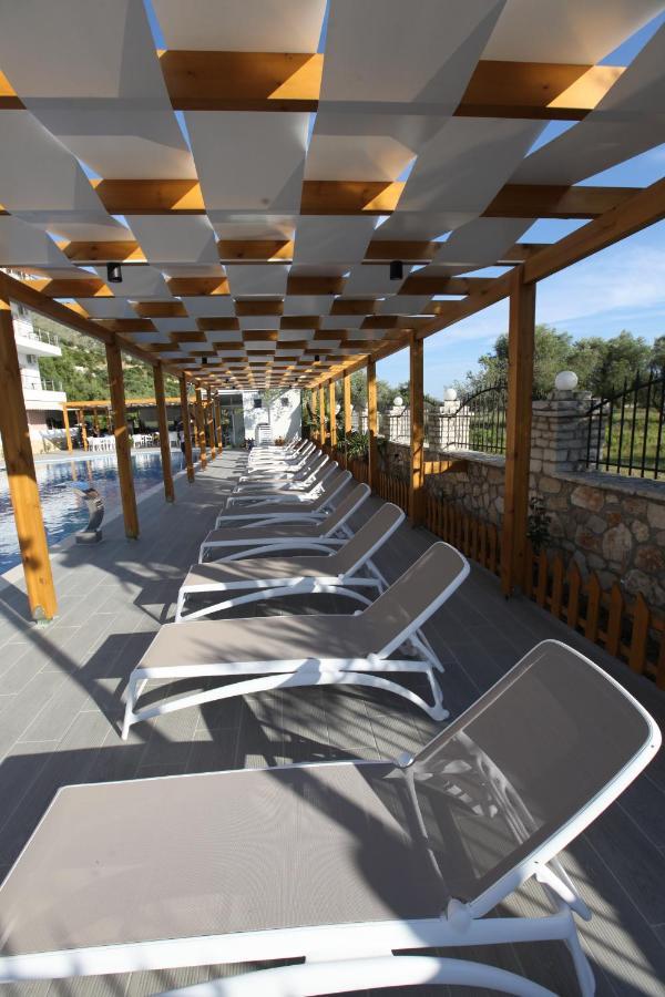 Hotel Riviera Borsh Extérieur photo